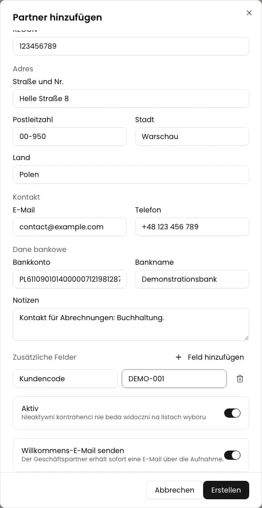 Unterer Teil des Geschäftspartner-Datensatzes mit Notiz, zusätzlichem Feld Kundencode, Status Aktiv und Willkommens-E-Mail