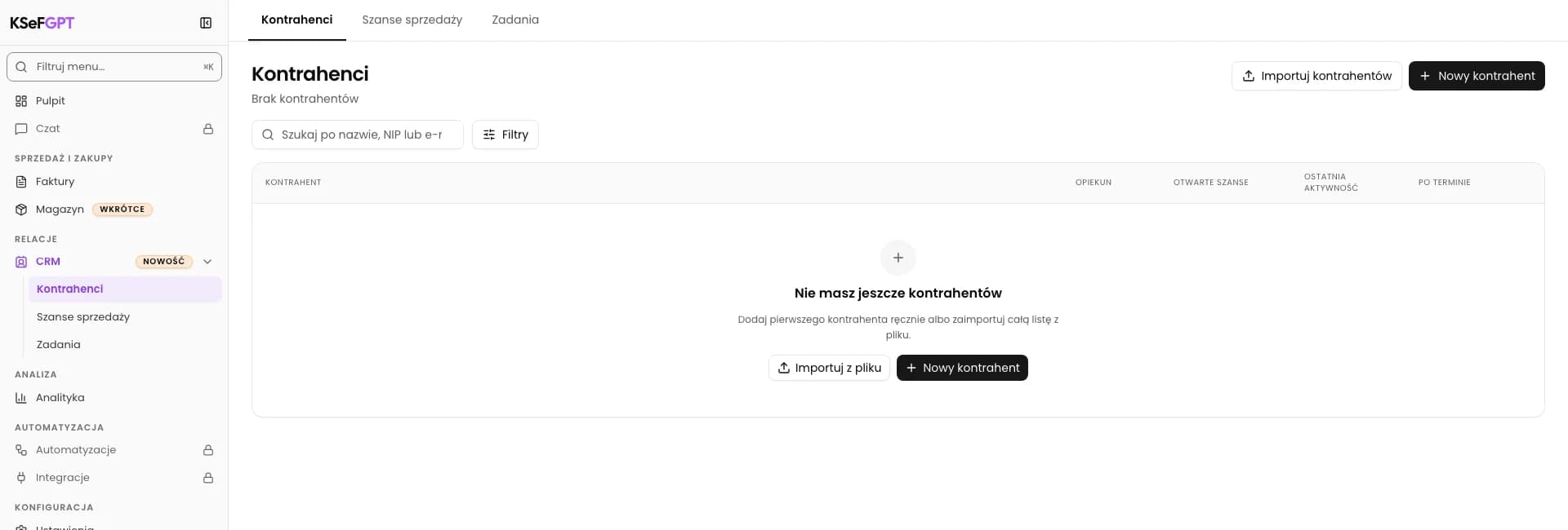 Otwórz CRM > Kontrahenci i wybierz Importuj kontrahentów.