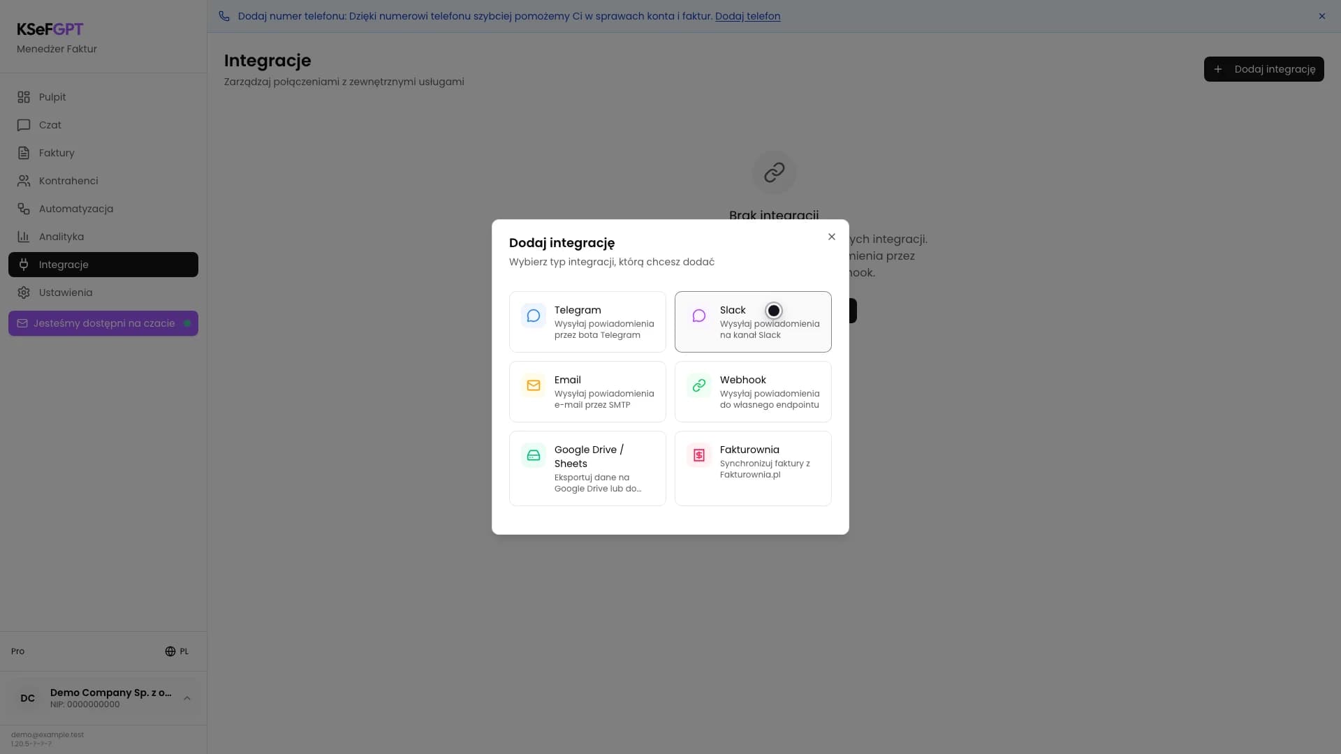 Okno Dodaj integrację z widoczną kartą Slack
