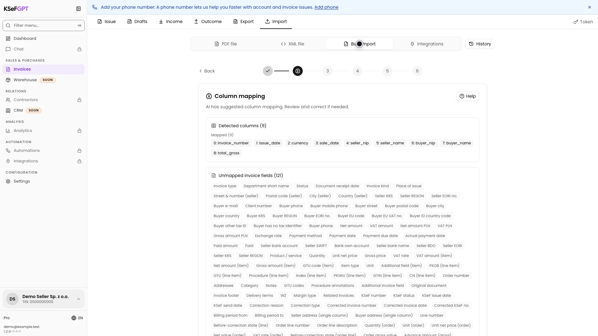 Column mapping screen with detected CSV fields and invoice fields